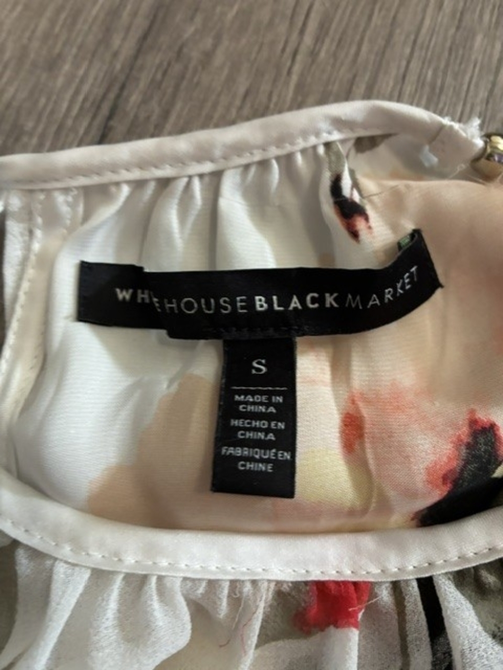 White House Black Market White Floral Halter Top with Coral Accents - Picture 4 of 7